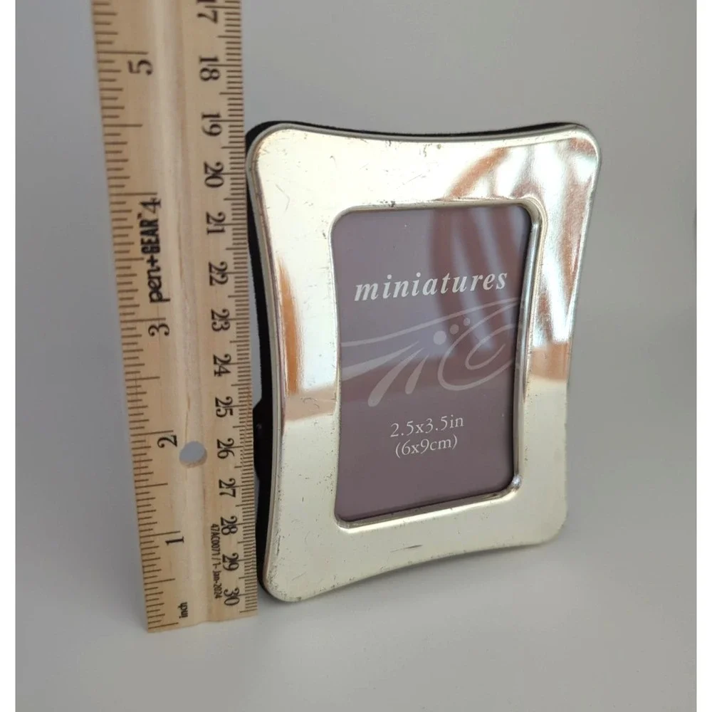 Silver Toned Miniature Picture Frame 2.5x3.5 Photo Polished Chrome Metal Small
